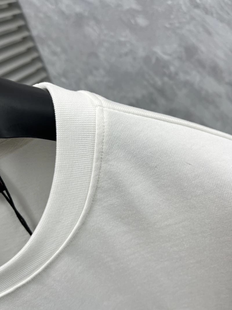 Gucci T-Shirts Sleek 126722