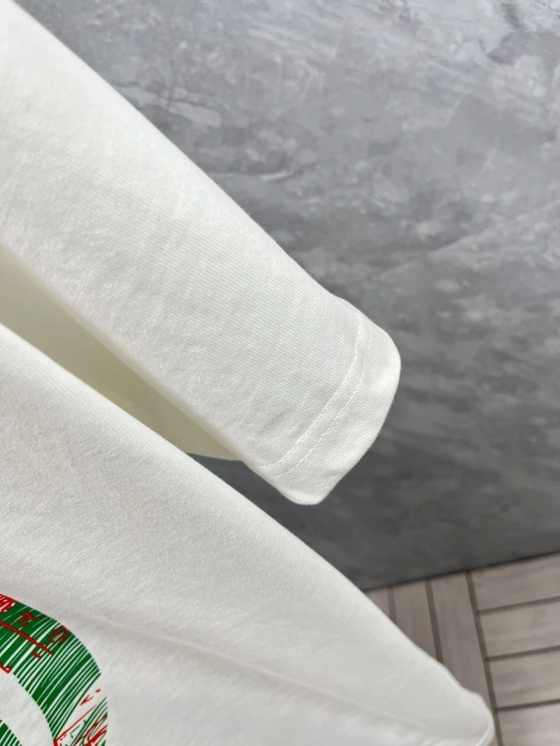 Gucci T-Shirts Sleek 126722