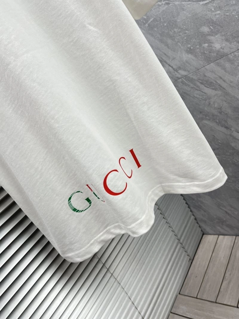 Gucci T-Shirts Sleek 126722