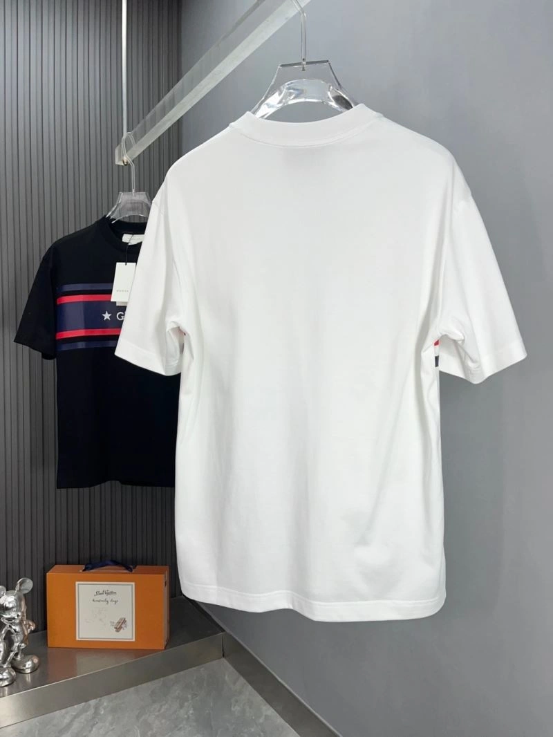 Comfortable Gucci T-Shirts 126704