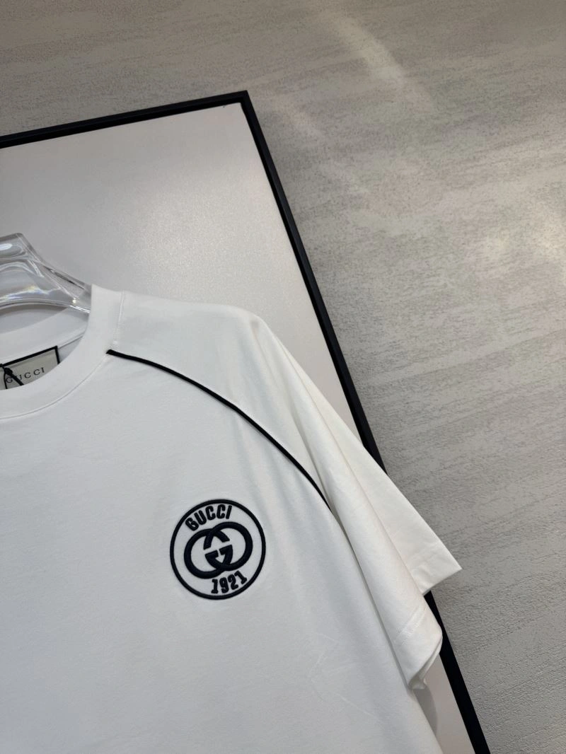 Gucci T-Shirts Modern 126678