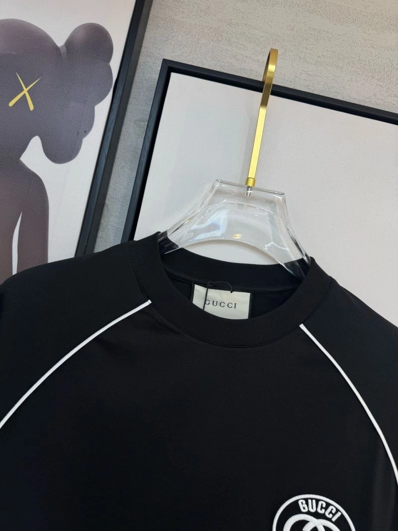 Sleek Gucci T-Shirts 126696