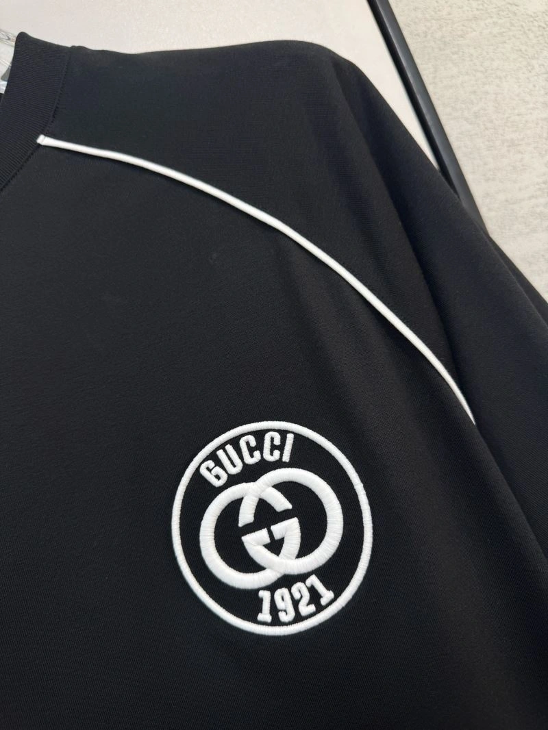 Sleek Gucci T-Shirts 126696