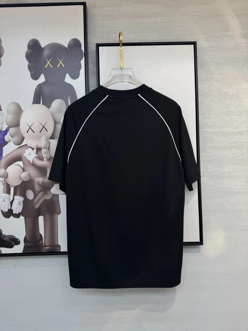 Sleek Gucci T-Shirts 126696