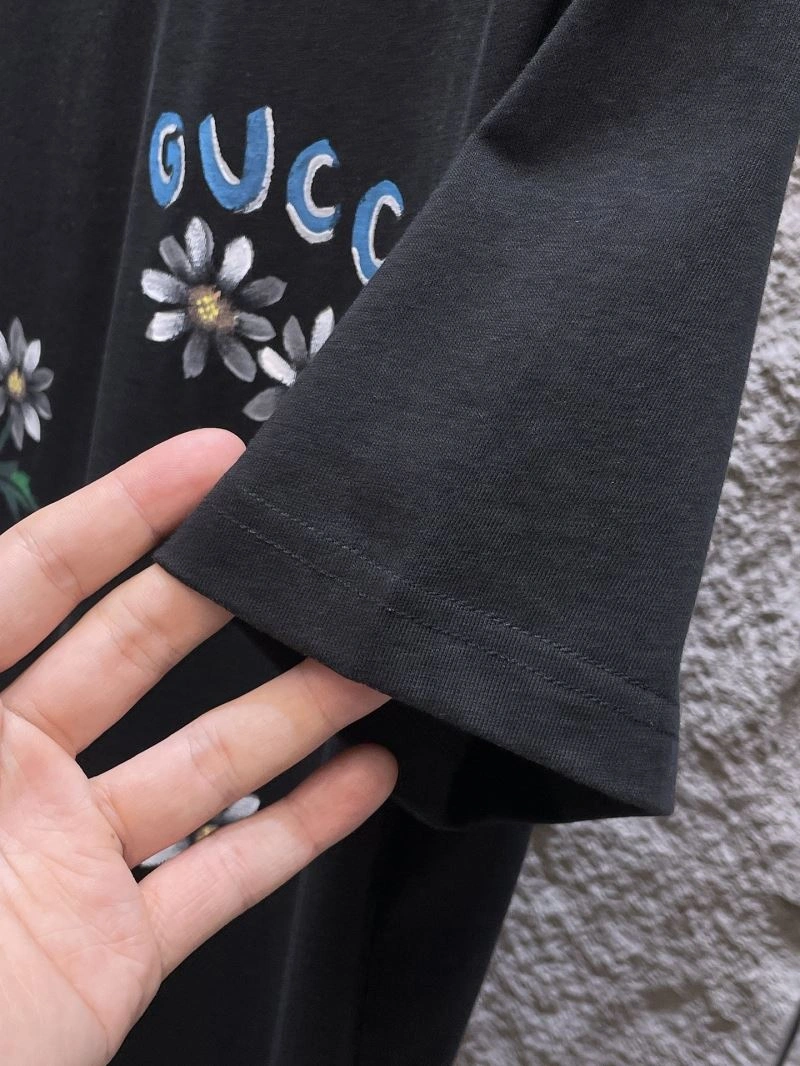 Gucci T-Shirts Breathable 126673
