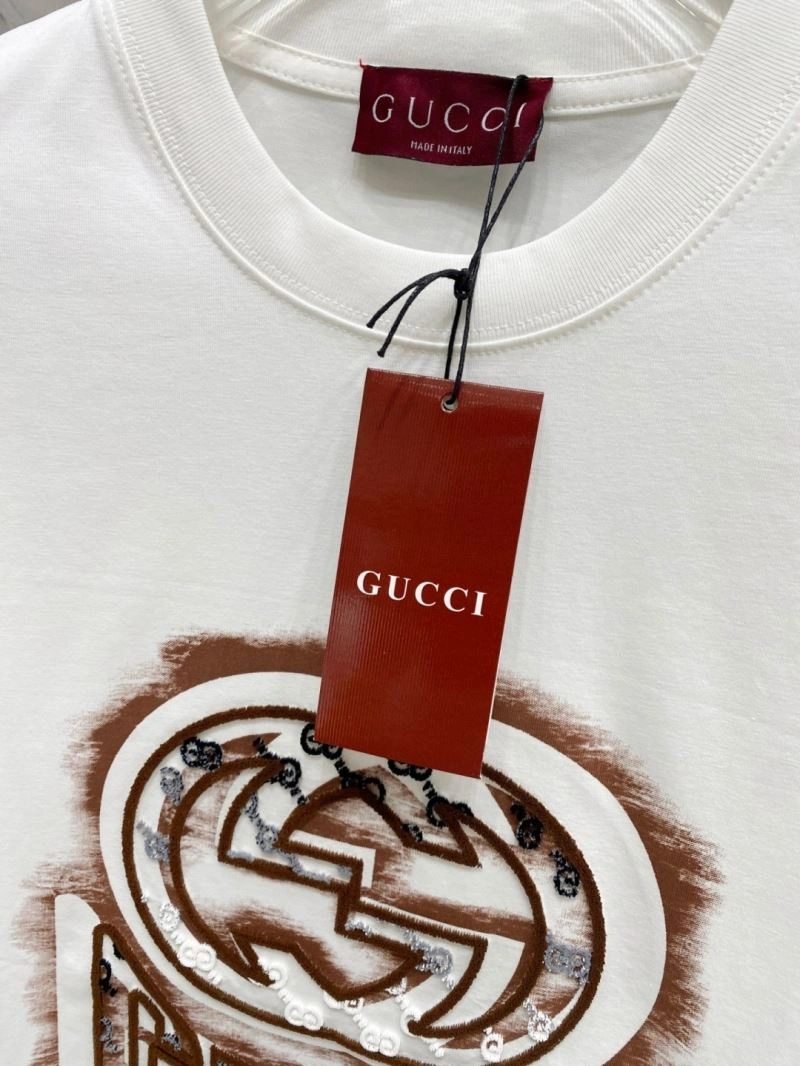 Gucci T-Shirts Practical 126676