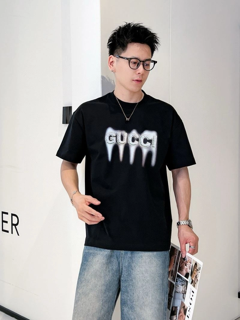 WaterResistant Gucci T-Shirts 126688