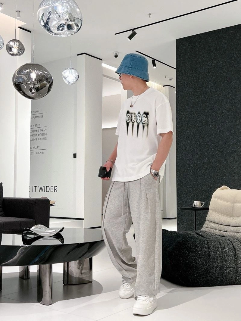 Tailored Gucci T-Shirts 126687