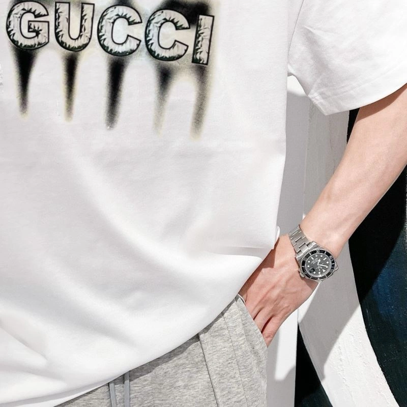 Tailored Gucci T-Shirts 126687