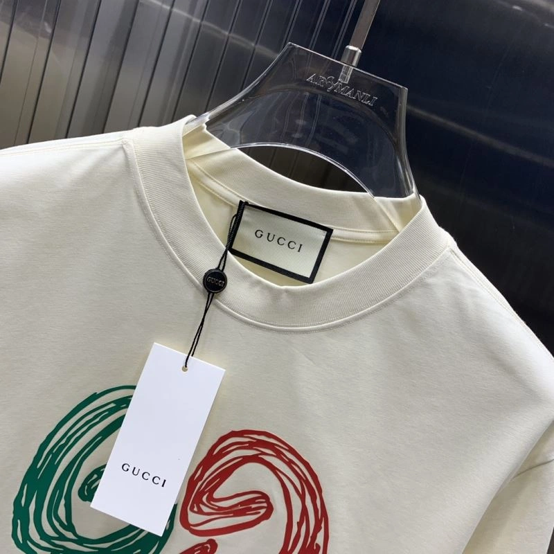 Contemporary Gucci T-Shirts 126645