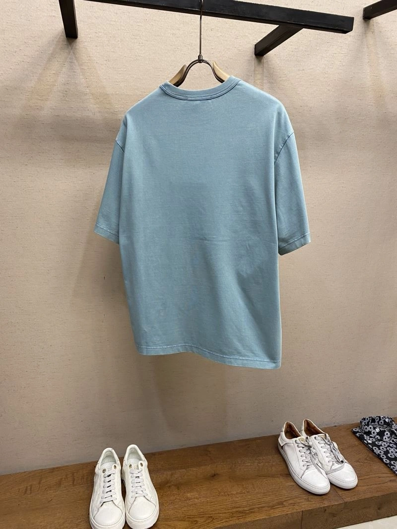 Bold Gucci T-Shirts 126640