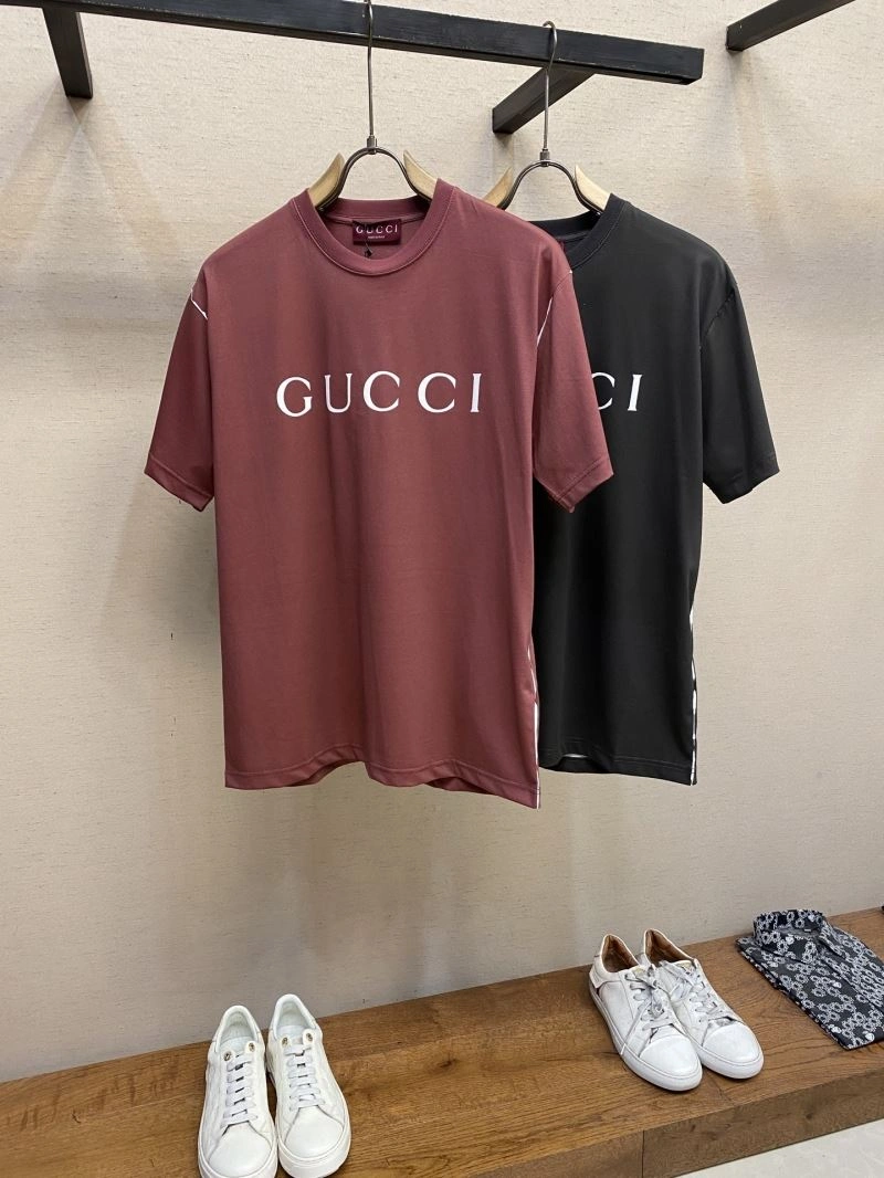 Modern Gucci T-Shirts 126644
