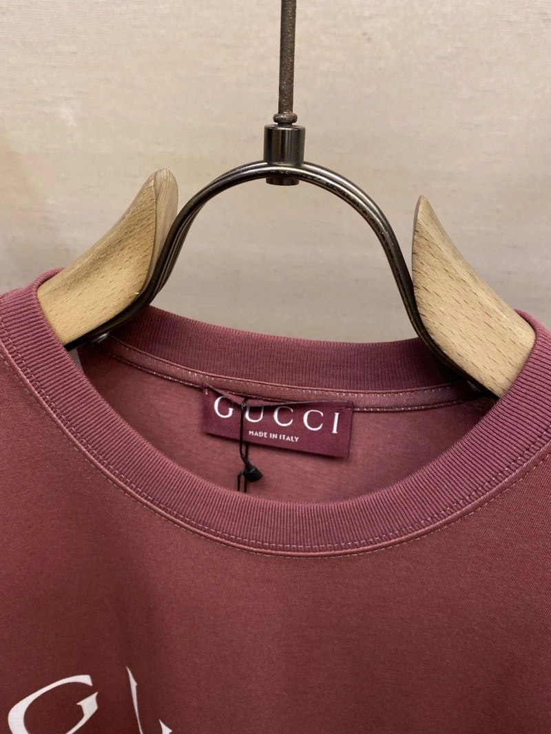 Modern Gucci T-Shirts 126644