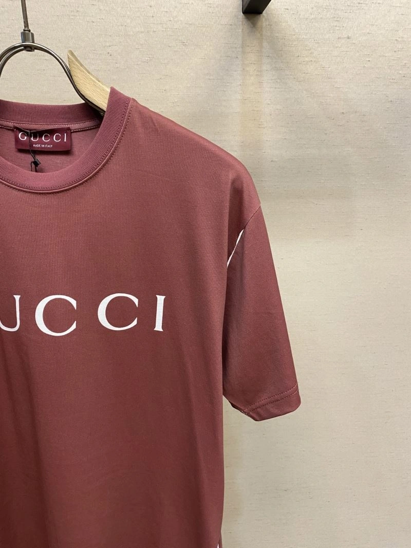 Modern Gucci T-Shirts 126644