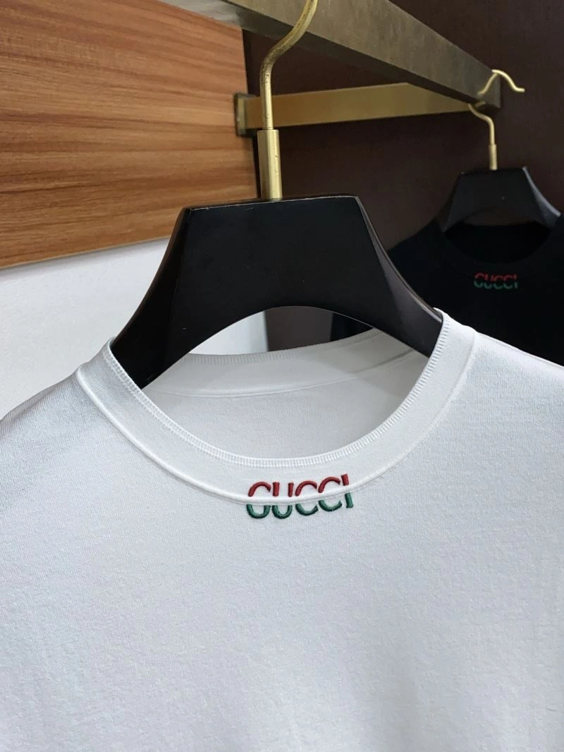 WellDesigned Gucci T-Shirts 126631