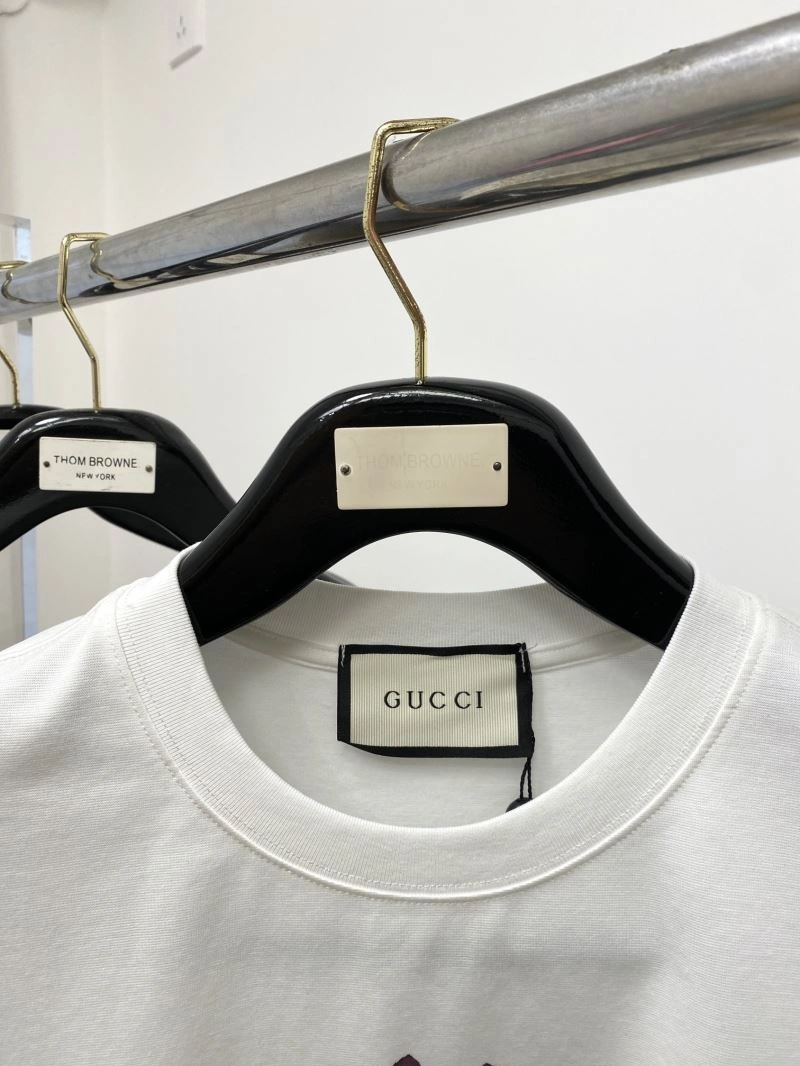 WellDesigned Gucci T-Shirts 126620