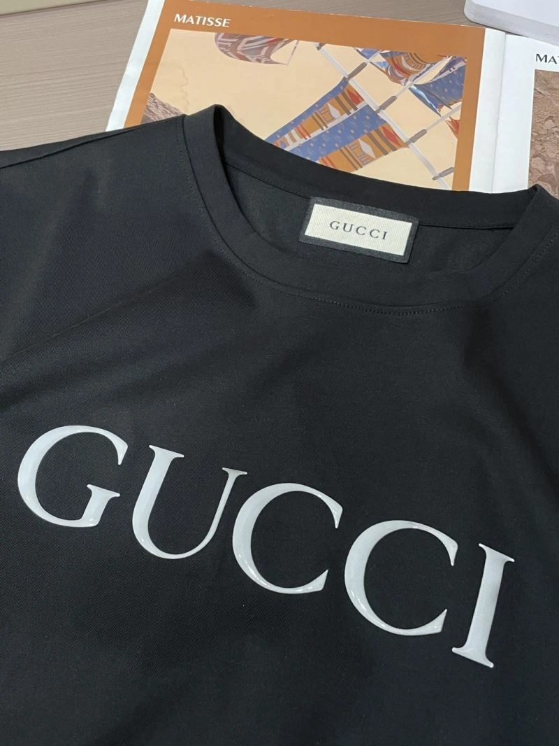 Gucci T-Shirts Versatile 126613