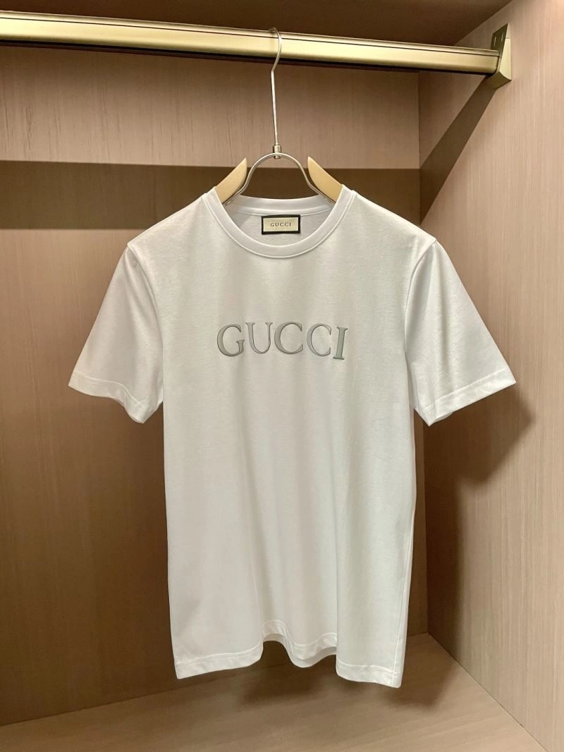 Gucci T-Shirts Versatile 126613