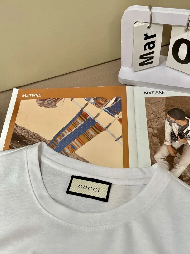 Gucci T-Shirts Versatile 126613