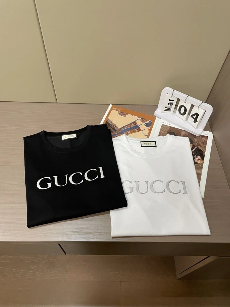 Gucci T-Shirts Versatile 126613