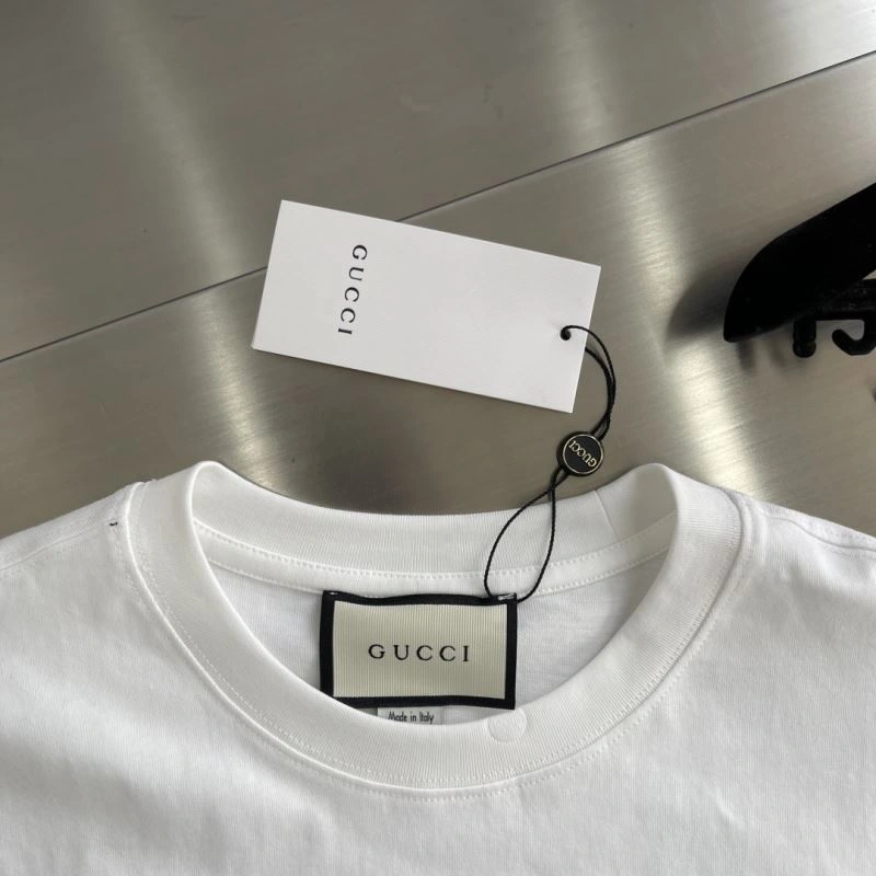 Versatile Gucci T-Shirts 126591