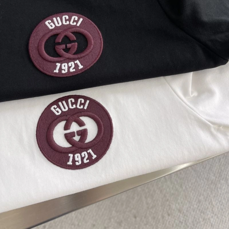 Versatile Gucci T-Shirts 126591