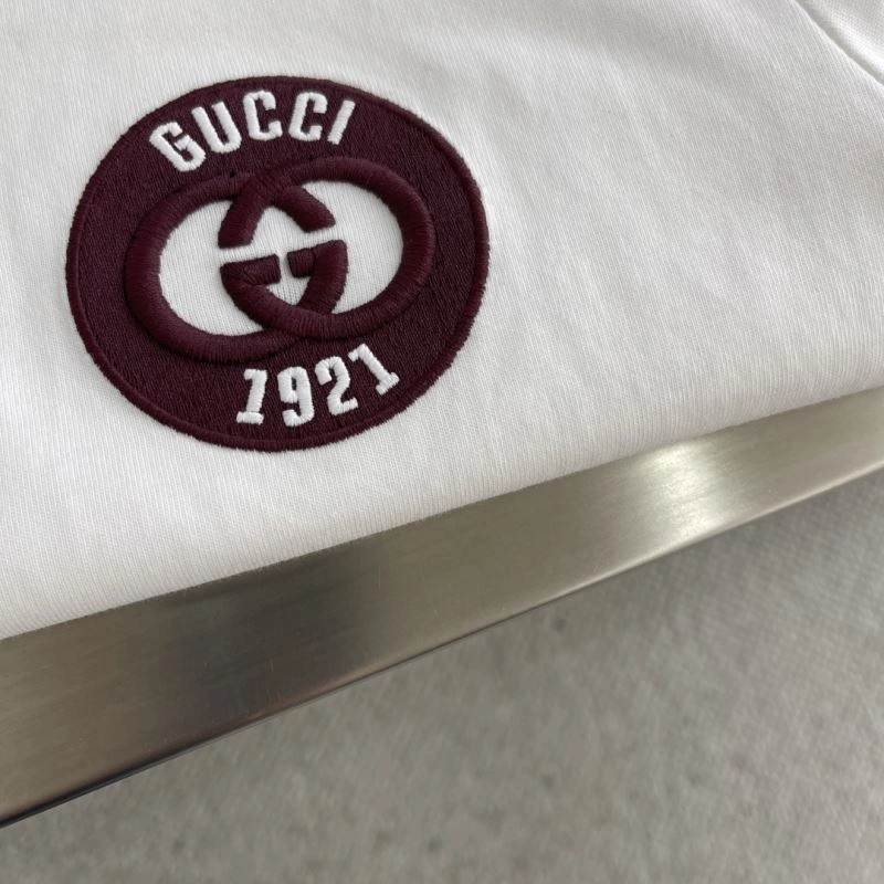 Versatile Gucci T-Shirts 126591