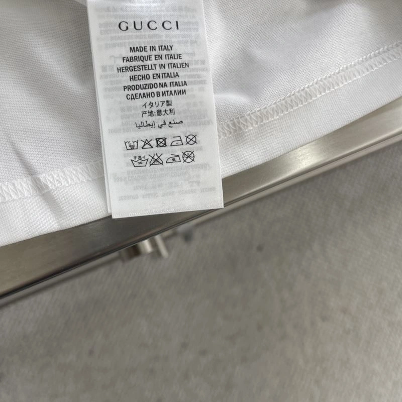 Lightweight Gucci T-Shirts 126605