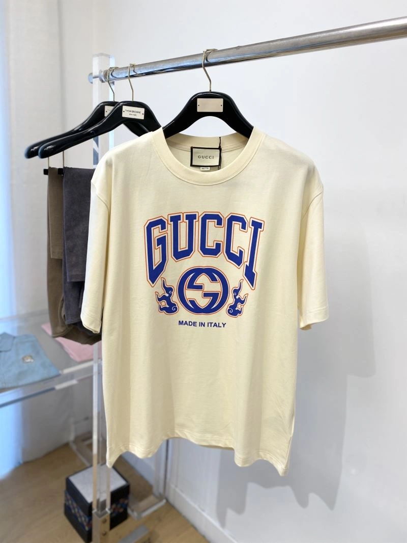 Versatile Gucci T-Shirts 126561