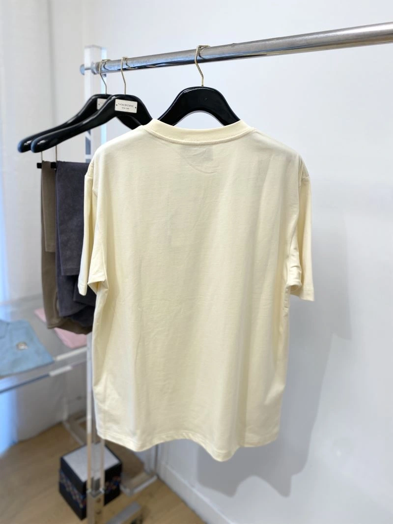 Versatile Gucci T-Shirts 126561