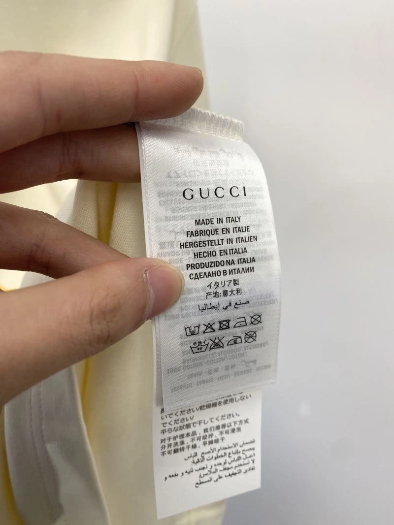 Contemporary Gucci T-Shirts 126543