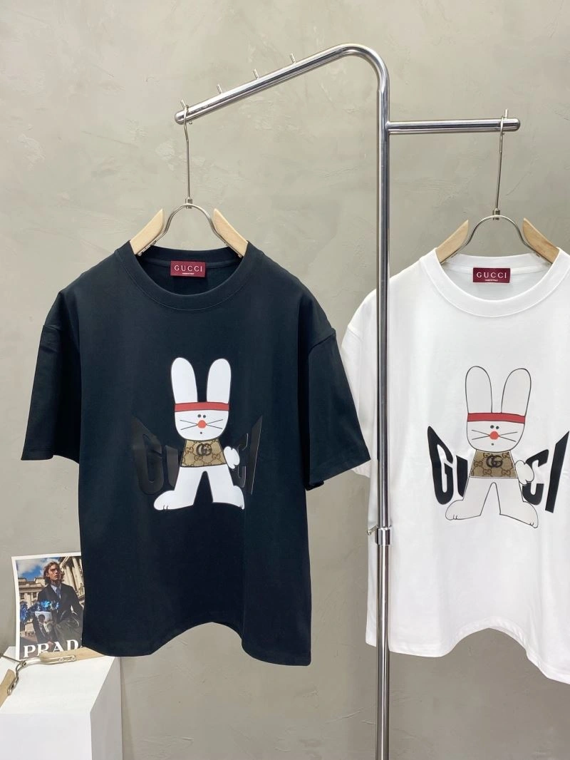 Modern Gucci T-Shirts 126555