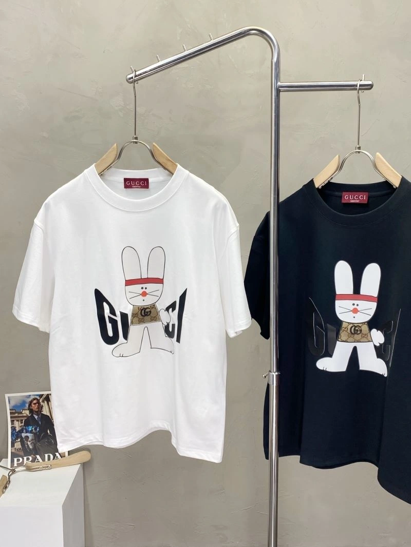 Modern Gucci T-Shirts 126555