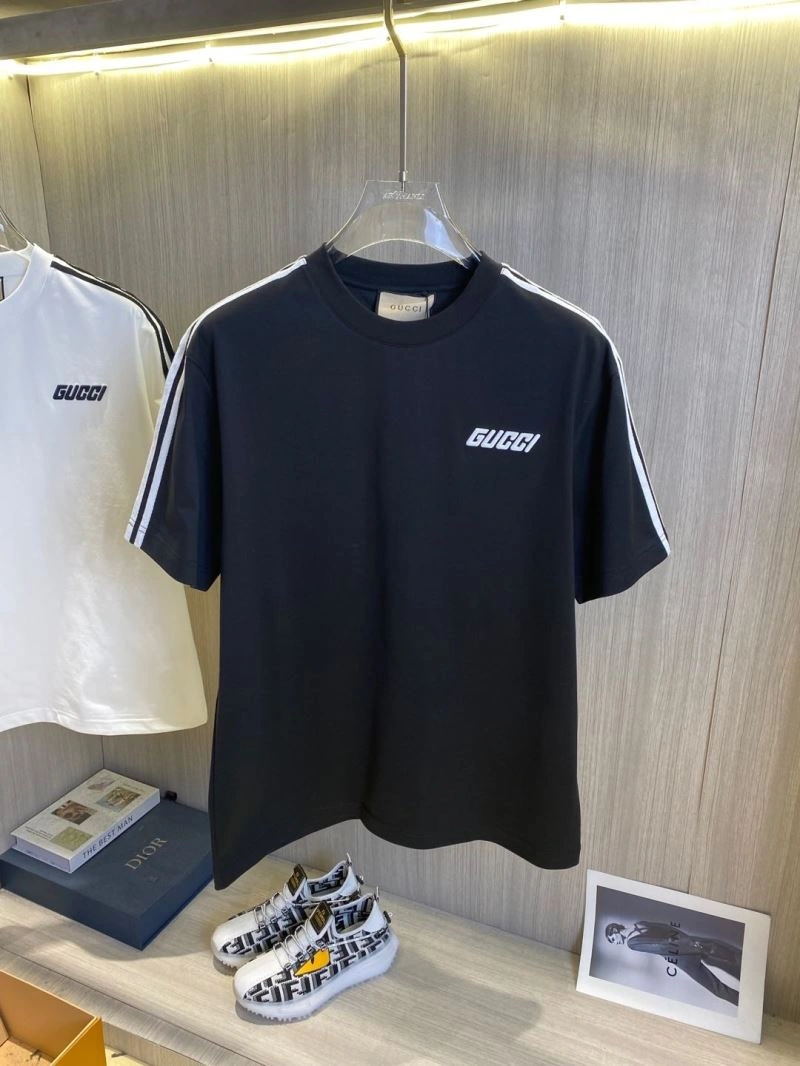 Sporty Gucci T-Shirts 126571
