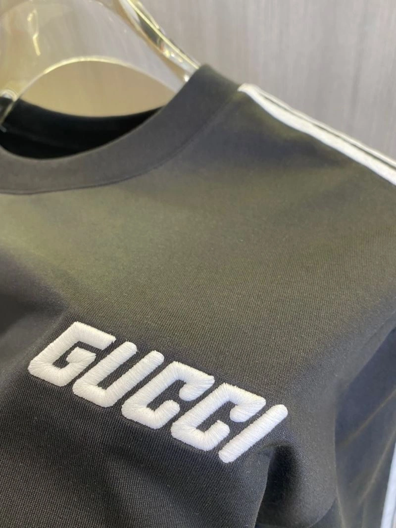 Sporty Gucci T-Shirts 126571