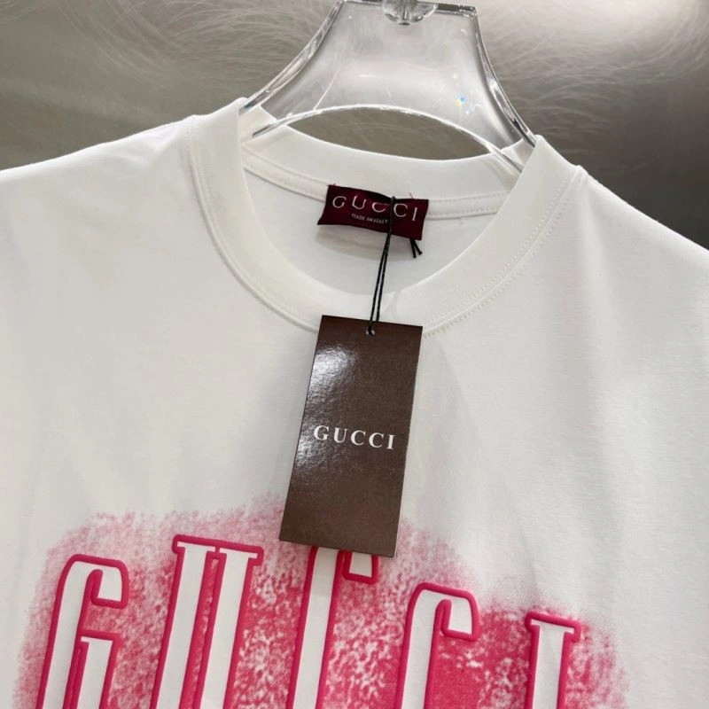 Gucci T-Shirts Breathable 126519