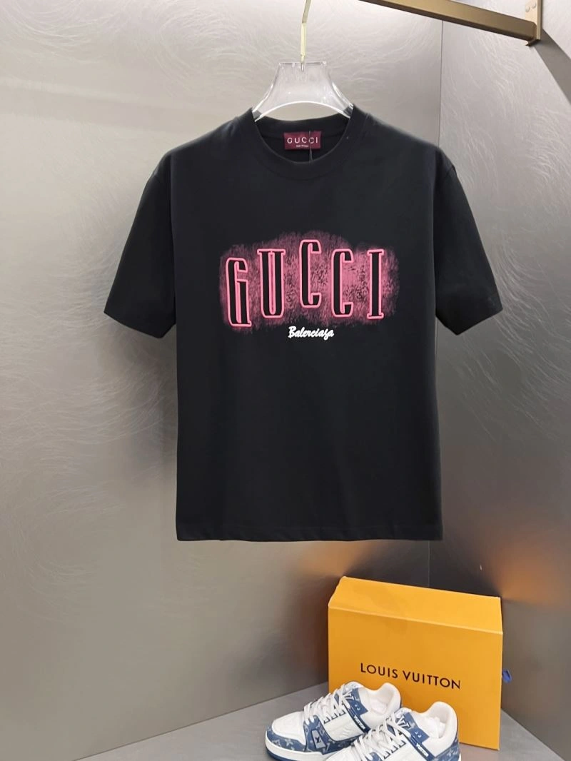 Gucci T-Shirts Refined 126531