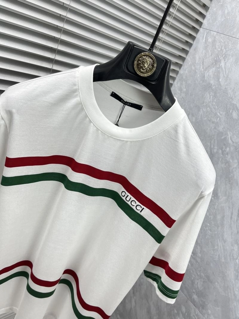 Sleek Gucci T-Shirts 126510