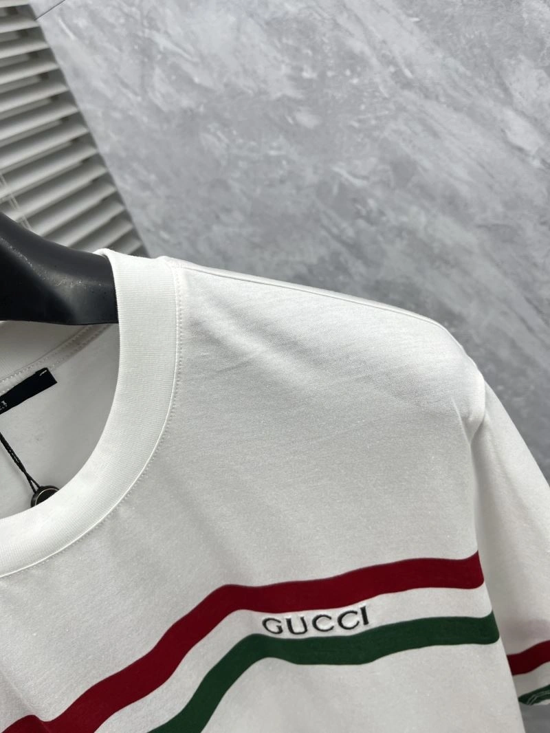 Sleek Gucci T-Shirts 126510