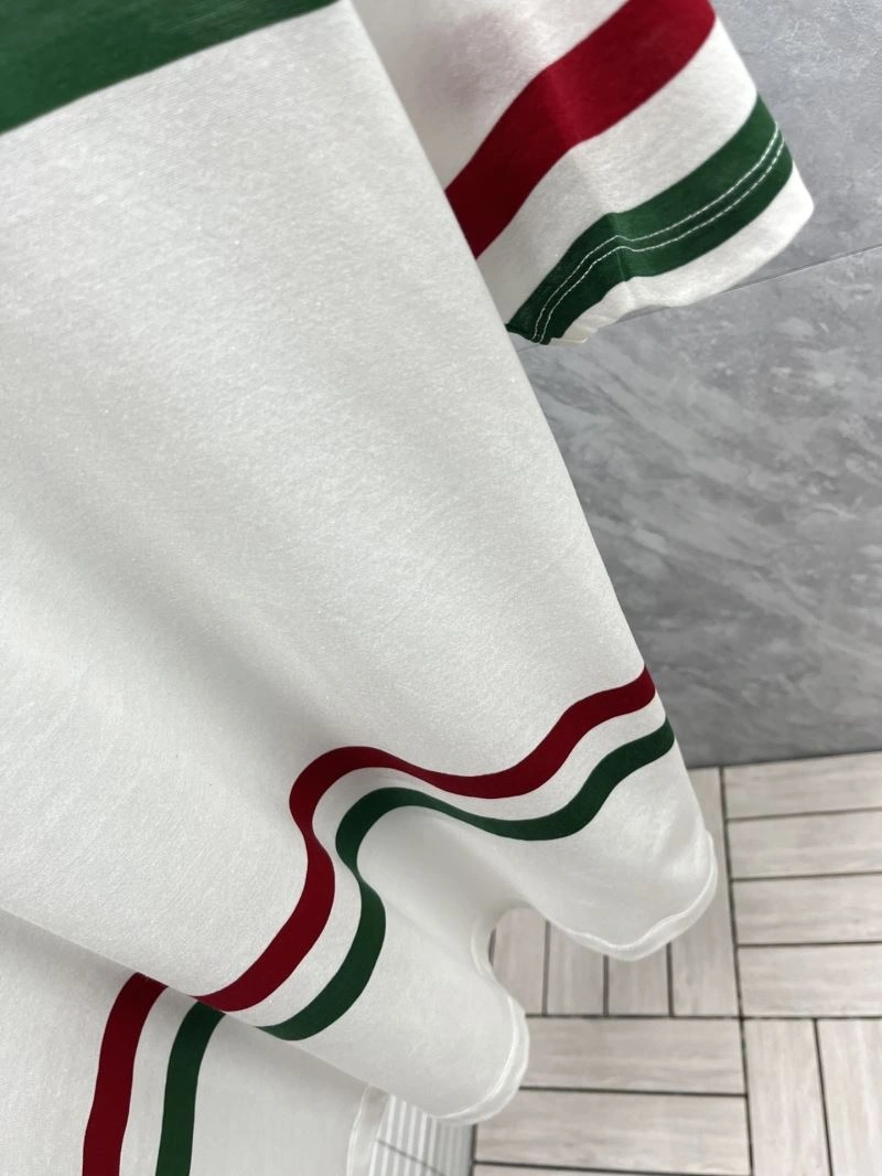 Sleek Gucci T-Shirts 126510
