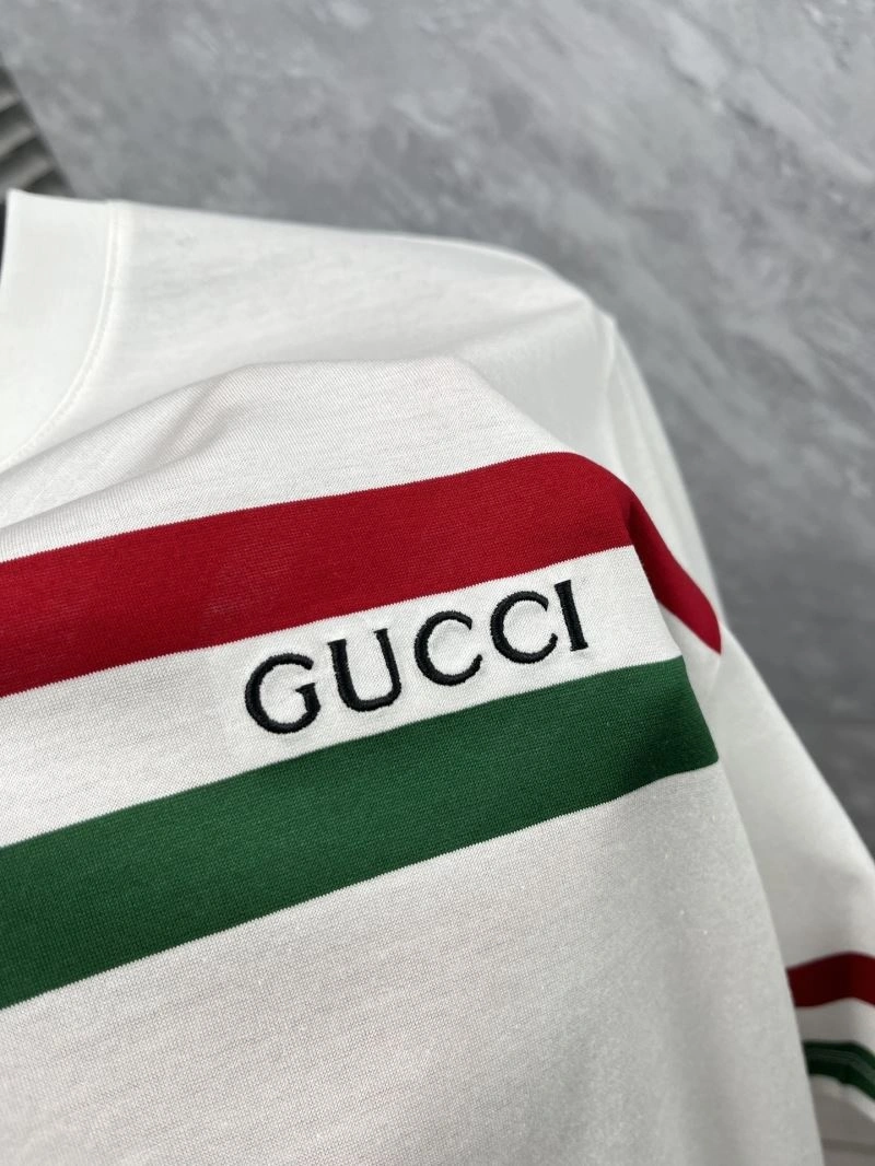 Sleek Gucci T-Shirts 126510