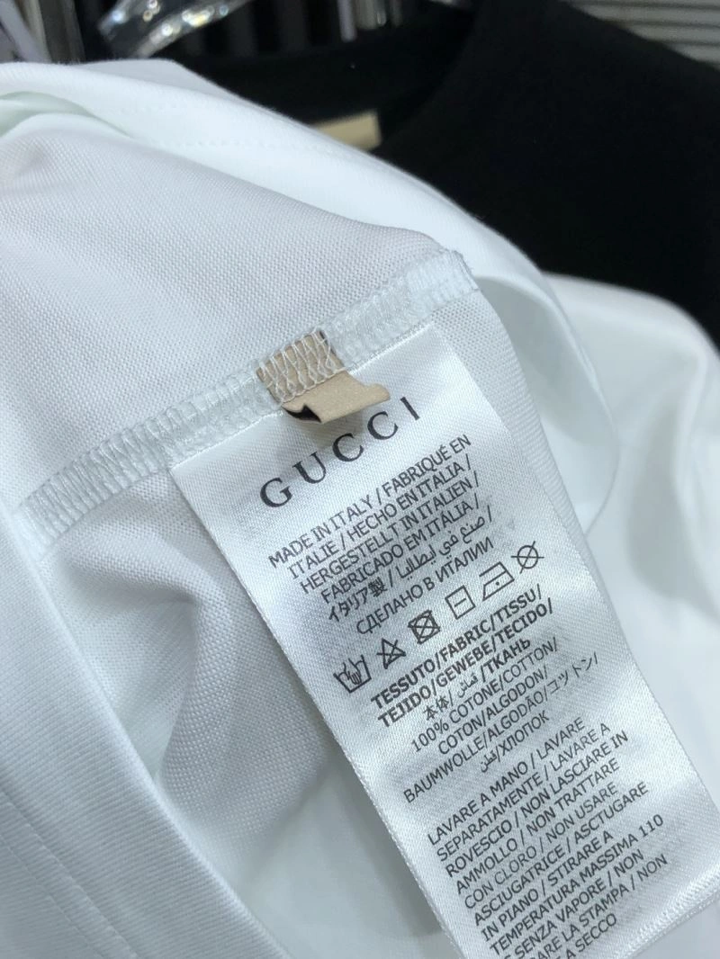 Lightweight Gucci T-Shirts 126513