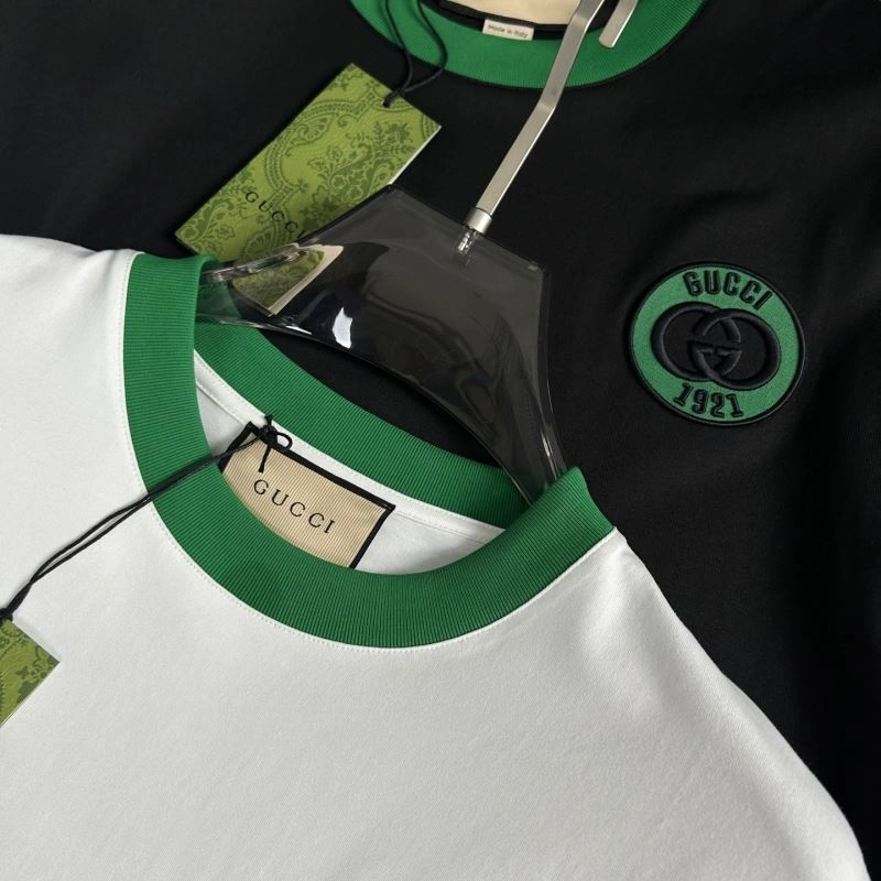 Bold Gucci T-Shirts 126494