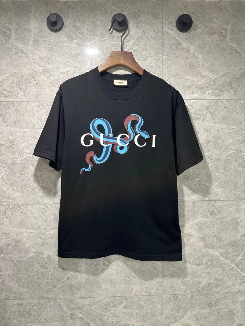 Vibrant Gucci T-Shirts 126466
