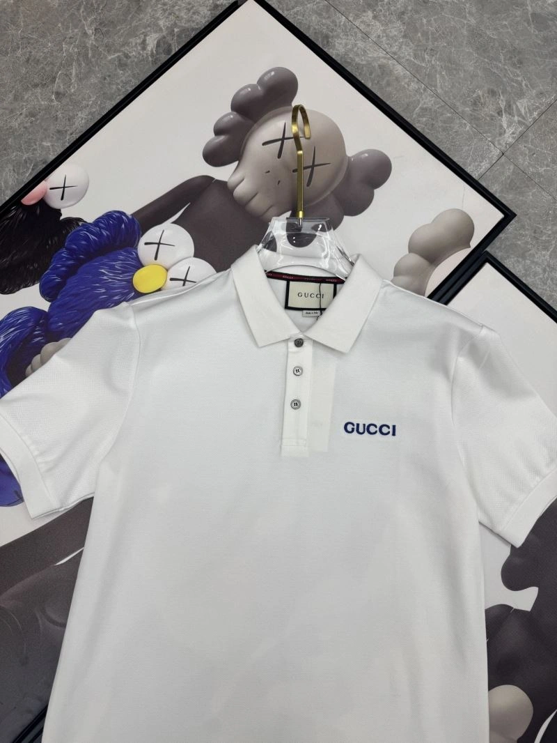 Versatile Gucci T-Shirts 126468