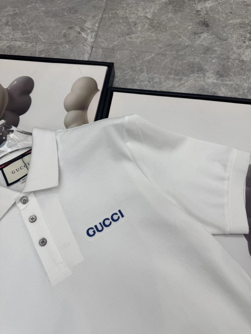 Versatile Gucci T-Shirts 126468