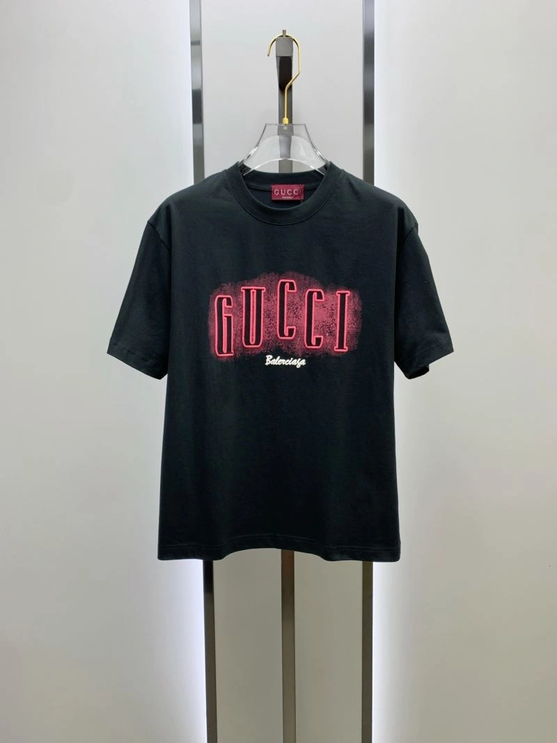 Contemporary Gucci T-Shirts 126457