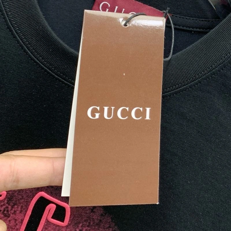 Contemporary Gucci T-Shirts 126457