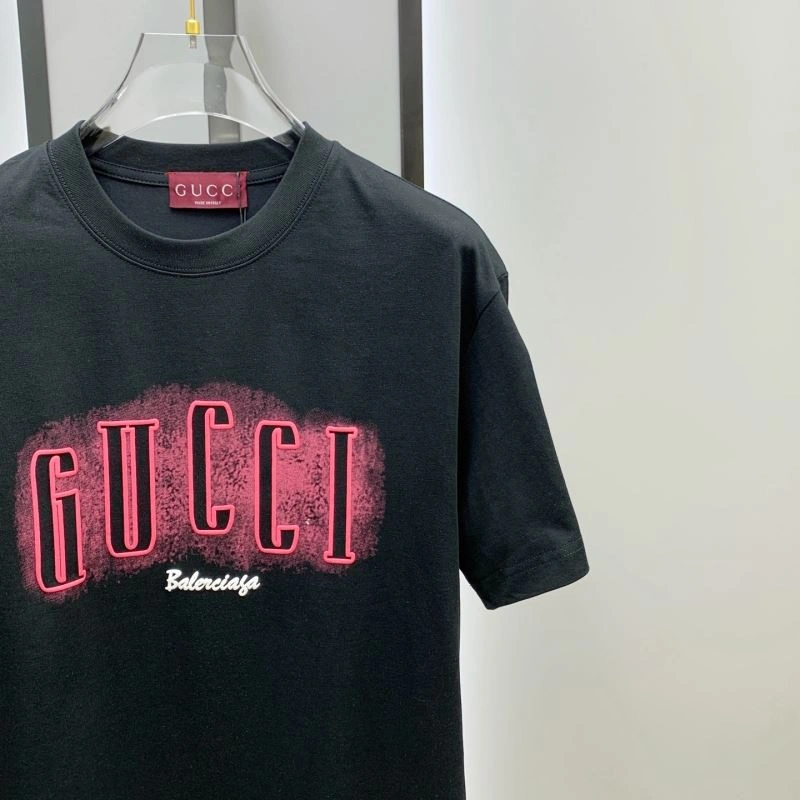 Contemporary Gucci T-Shirts 126457