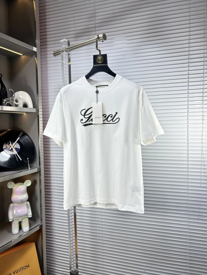 Gucci T-Shirts Neat 126422